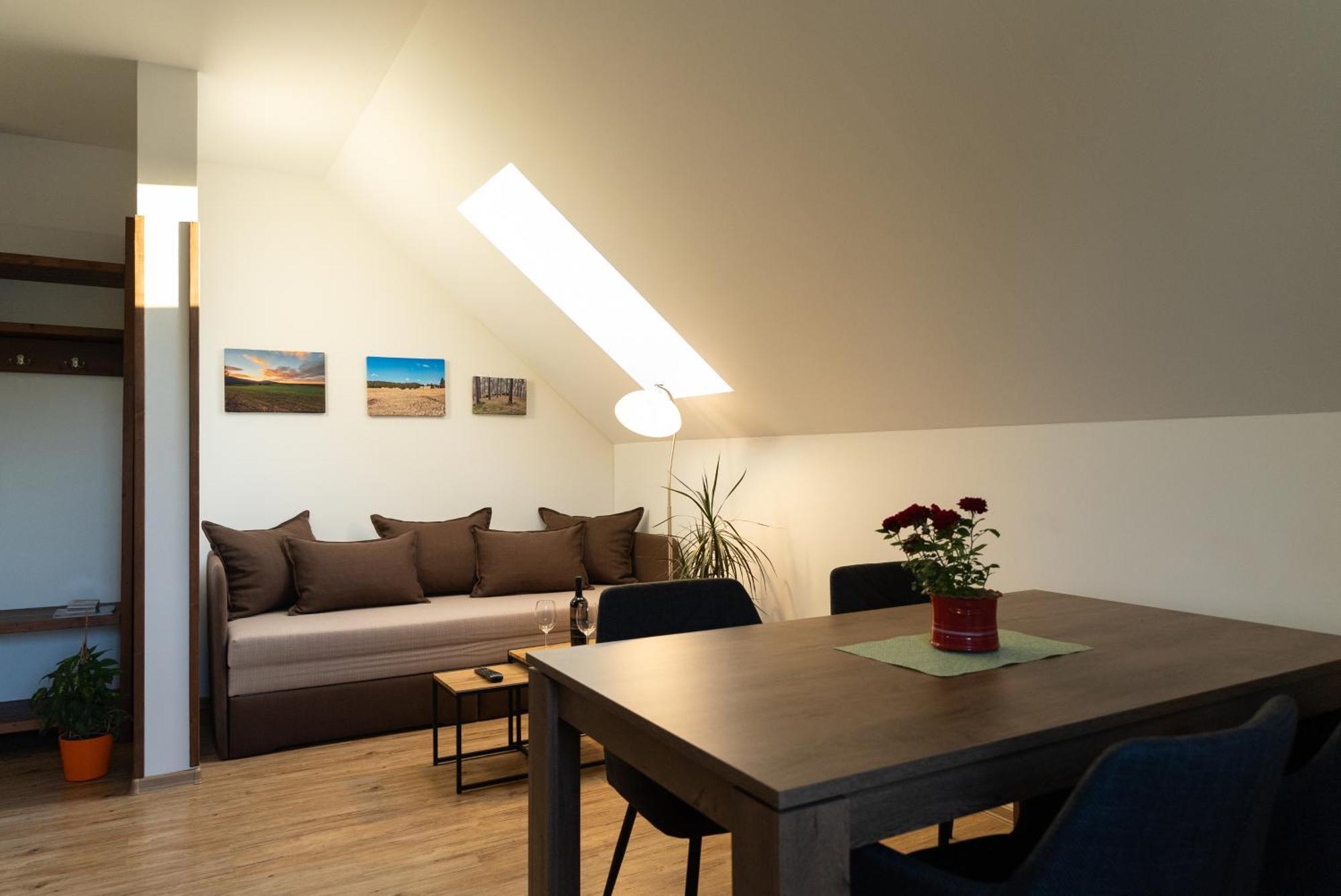 Apartmany Kohoutek A Slepicka V Novohradskych Horach Nove Hrady  Ngoại thất bức ảnh
